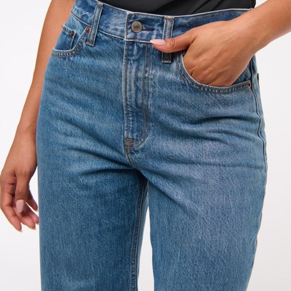 Abercrombie & Fitch High Rise Loose Jean